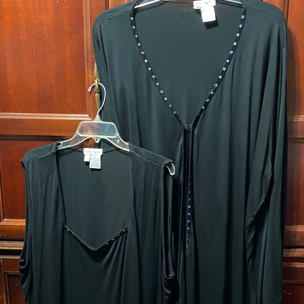 Ulla Popken size 28/30 black relaxed fit sleeveless shell and long sleeve top